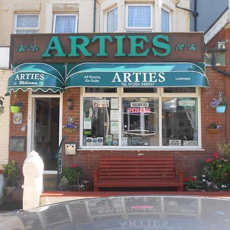 Arties Hotel Блэкпул Экстерьер фото