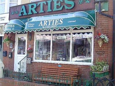 Arties Hotel Блэкпул Экстерьер фото